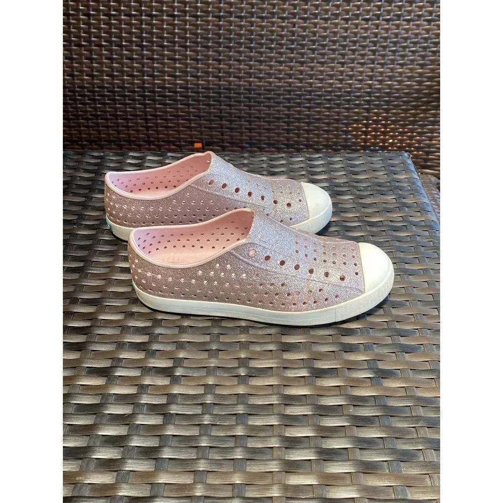 Native Jefferson Shoes junior size 4